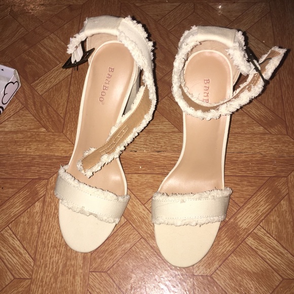 Cute Cream Sandals - Picture 2 of 3